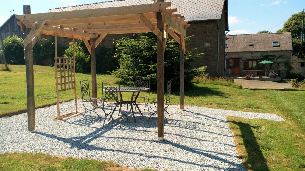 La Cloue Bed & Breakfast Sainte-Marie-du-Bois  Екстериор снимка