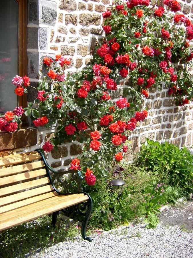 La Cloue Bed & Breakfast Sainte-Marie-du-Bois  Екстериор снимка